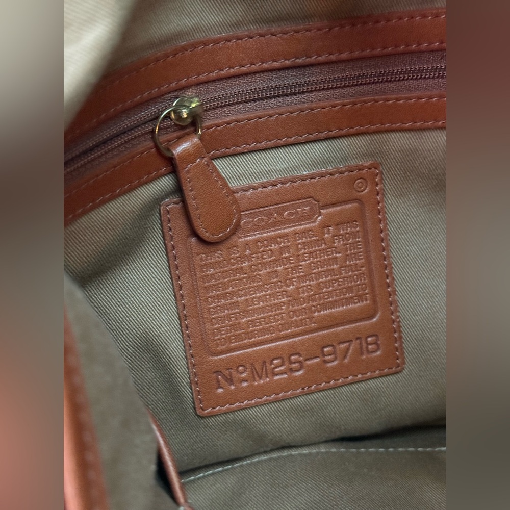 Coach Vintage Classic Legacy Crescent Hobo Turnlock Saddle Flap Bag #9718 - Picture 3 of 4